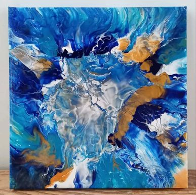 Tableau acrylique versée pouring bleu blanc et doré