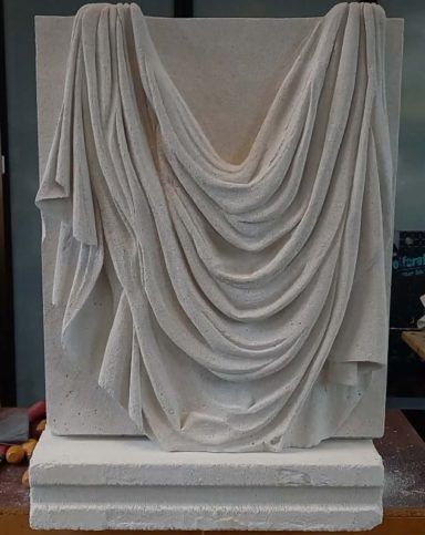 Sculpture béton cellulaire drappé